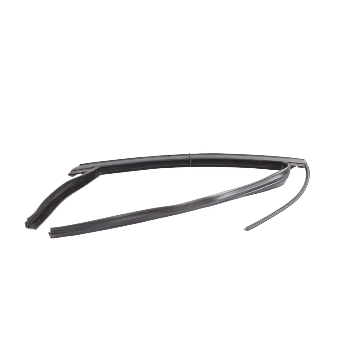 Mk3 Door Window Guide Seal Gasket Rubber Rear Right O/S to Ford Focus with Part number 1787048 Ford Focus Mk3 Door Window Guide Seal Gasket Rubber Rear Right O/S - SKU 1787048 - Part number 1787048