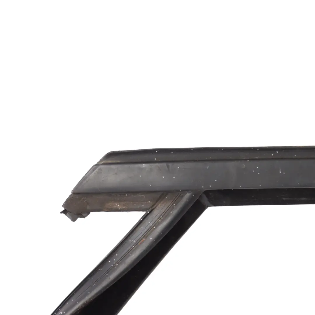 Mk3 Door Window Guide Seal Gasket Rubber Rear Right O/S to Ford Focus with Part number 1787048 Ford Focus Mk3 Door Window Guide Seal Gasket Rubber Rear Right O/S - SKU 1787048 - Part number 1787048