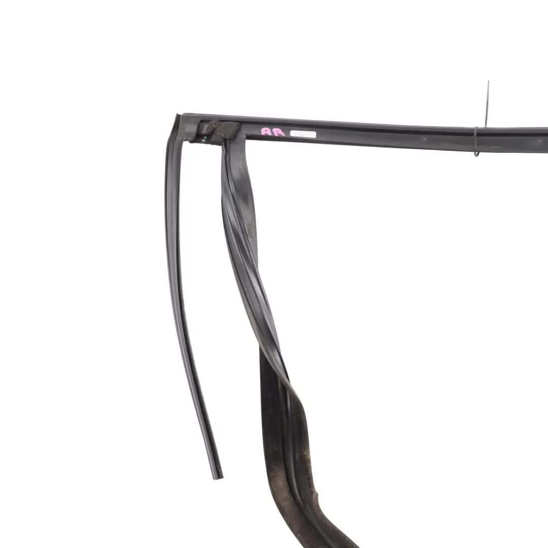 Mk3 Door Window Guide Seal Gasket Rubber Rear Right O/S to Ford Focus with Part number 1787048 Ford Focus Mk3 Door Window Guide Seal Gasket Rubber Rear Right O/S - SKU 1787048 - Part number 1787048