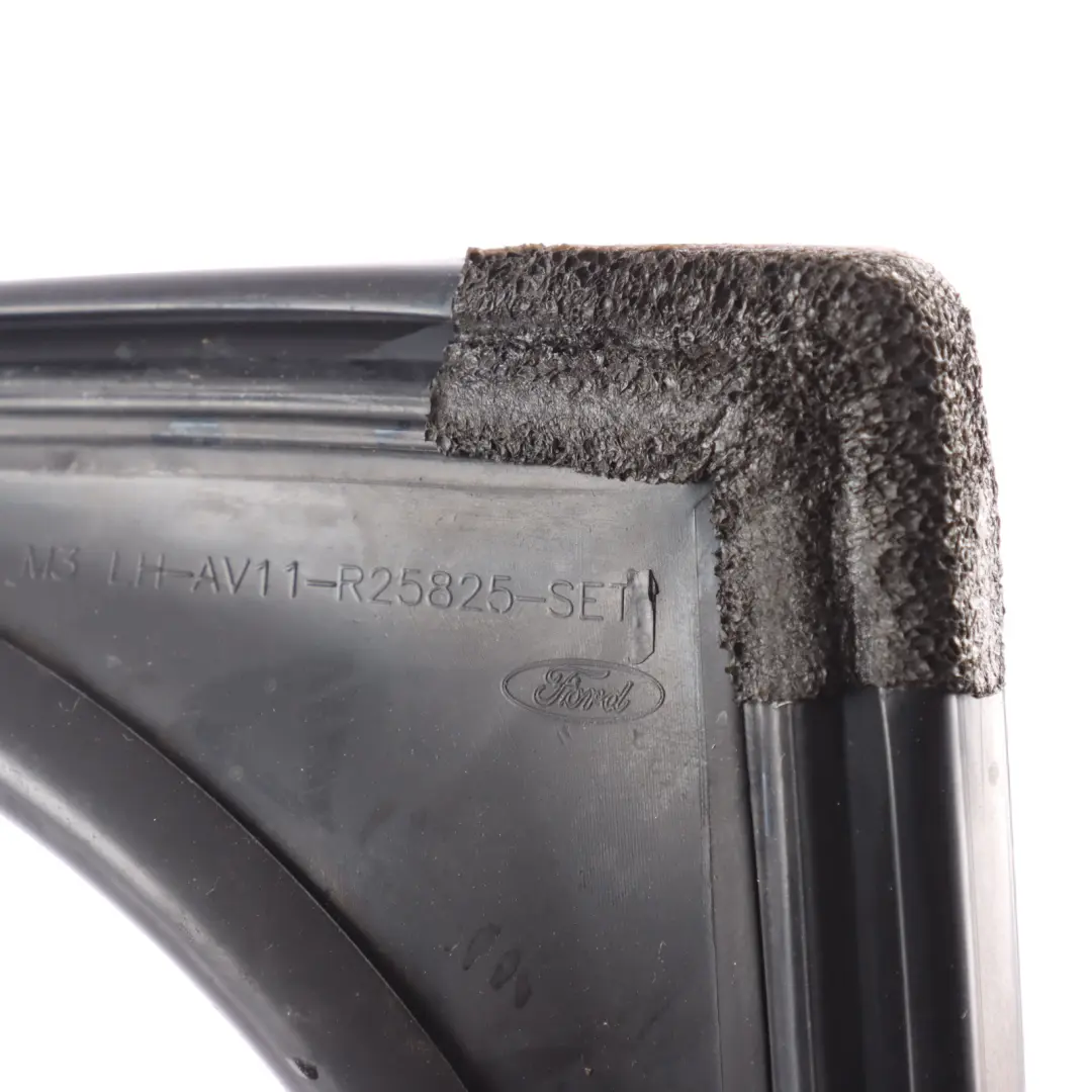 Sliding Side Door Window Frame Gasket Rear Right O/S AV11-R25825-AE to Ford B-Max with Part number 1847008 Ford B-Max Sliding Side Door Window Frame Gasket Rear Right O/S AV11-R25825-AE - SKU 1847008 - Part number 1847008