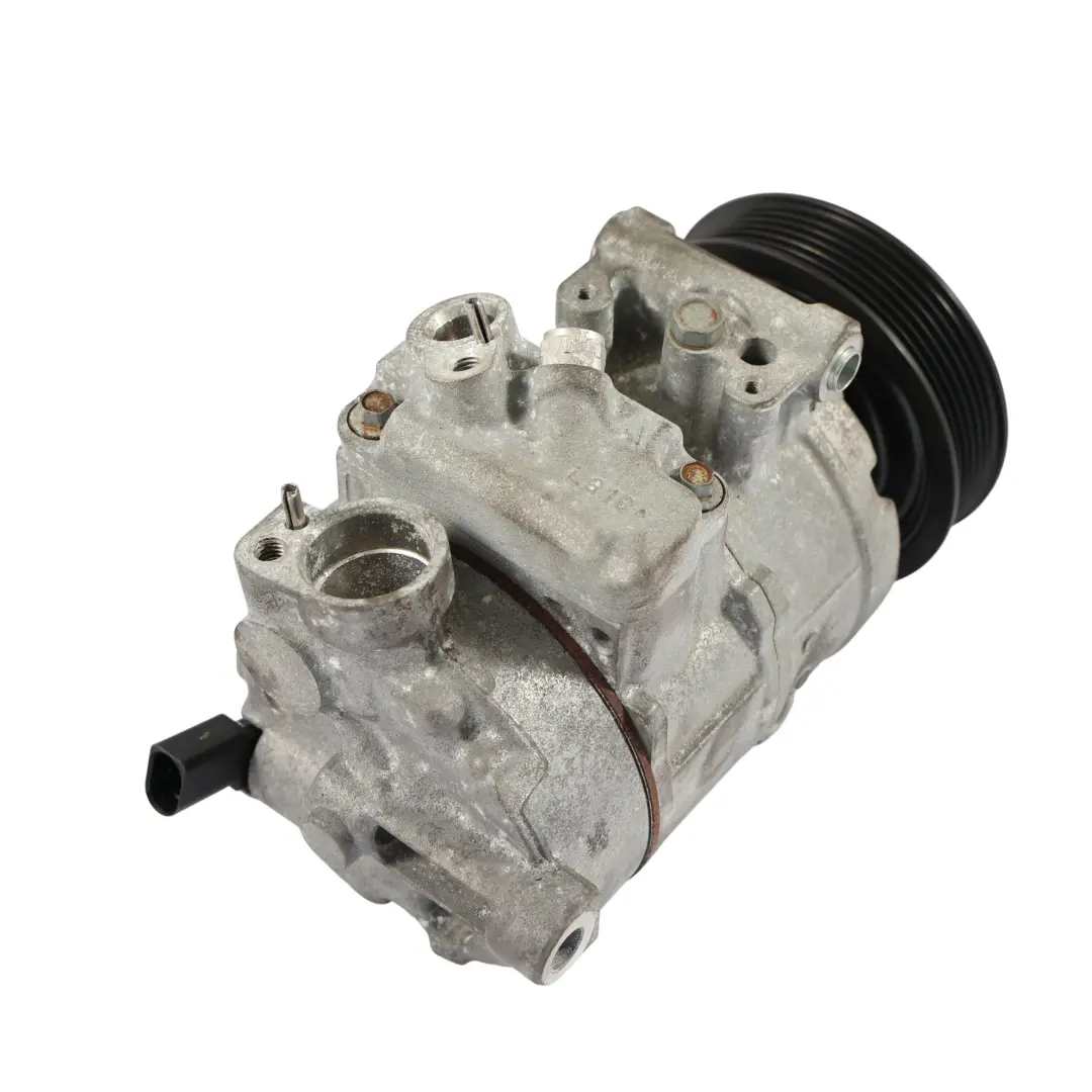 Pompa Sprężarki Klimatyzacji do Volkswagen Scirocco III o numerze 1K0820808A Volkswagen Scirocco III Pompa Sprężarki Klimatyzacji - SKU 1K0820808A - Numer Części 1K0820808A