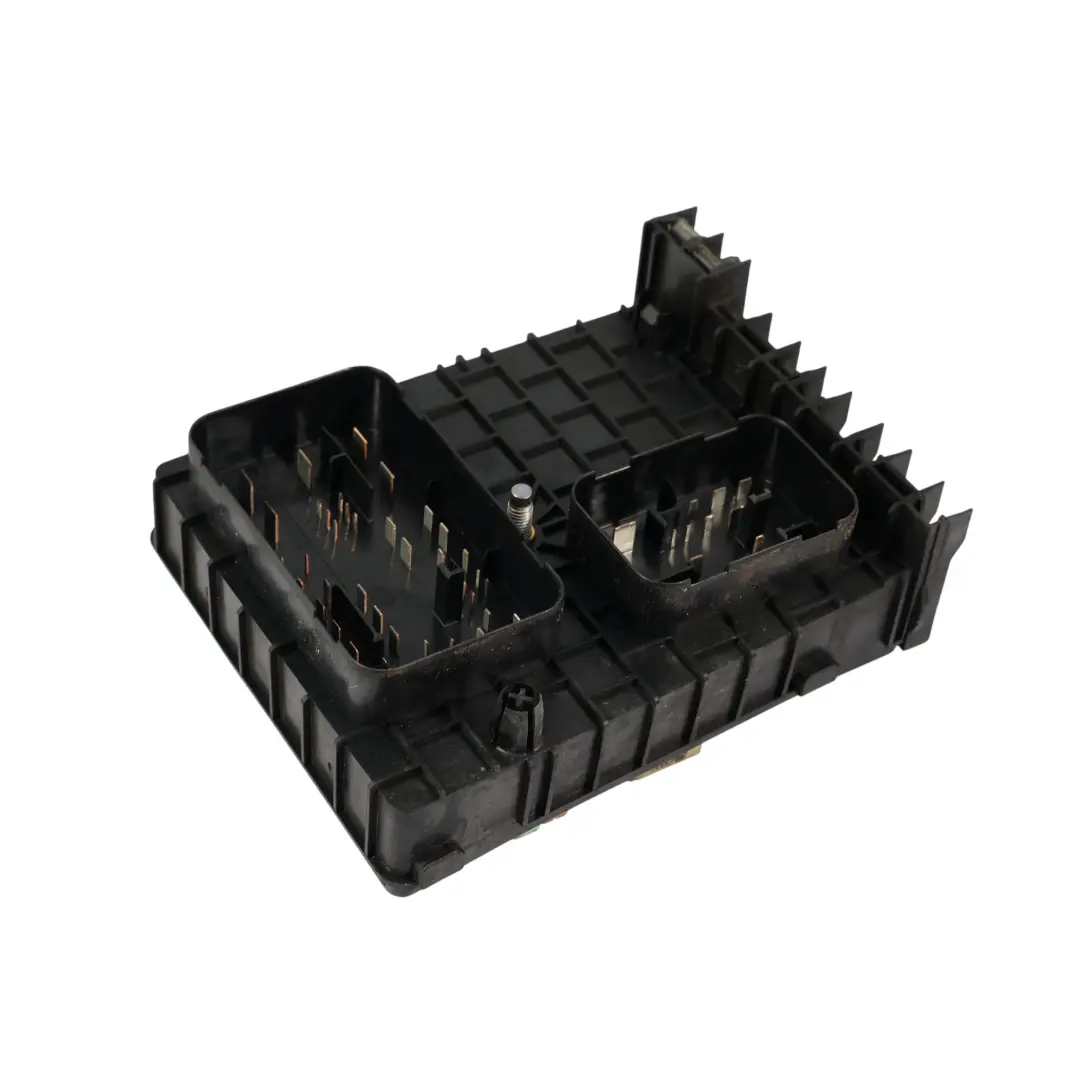 Audi RS3 8P Engine Bay SAM Relay Fuse Box Module Control Unit ECU Audi RS3 8P Engine Bay SAM Relay Fuse Box Module Control Unit ECU