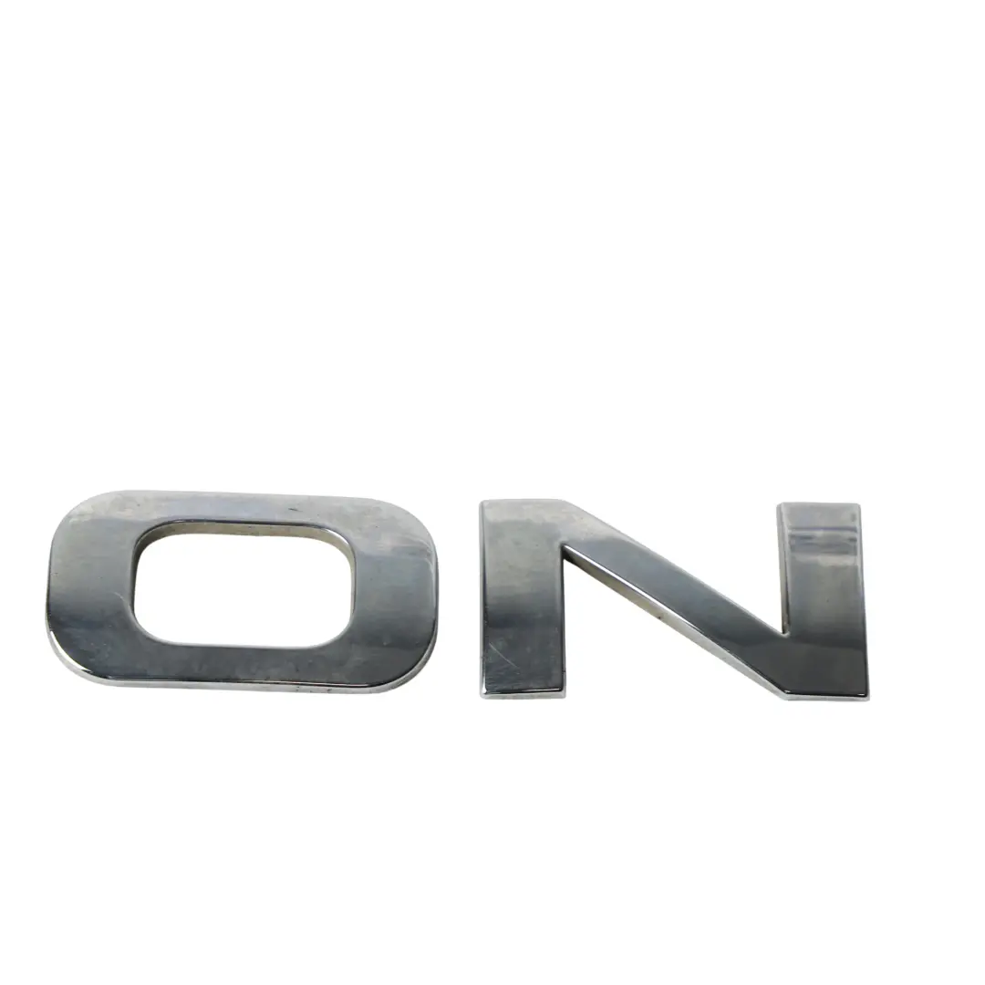 Mk2 1P Emblemat Napis Klapy Bagażnika Chrom do Seat Leon o numerze 1P0853687 Seat Leon Mk2 1P Emblemat Napis Klapy Bagażnika Chrom - SKU 1P0853687 - Numer Części 1P0853687