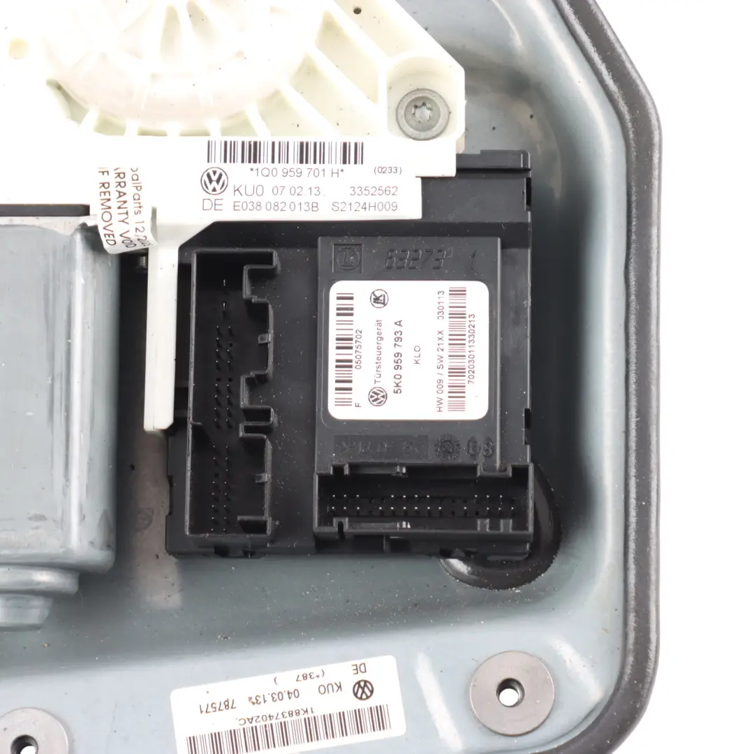 MK3 Motor Elevalunas Delantero Derecho para Volkswagen Scirocco con número de pieza 1Q0959701H Volkswagen Scirocco MK3 Motor Elevalunas Delantero Derecho - SKU RHD-1Q0959701H-1 - Número de pieza 1Q0959701H