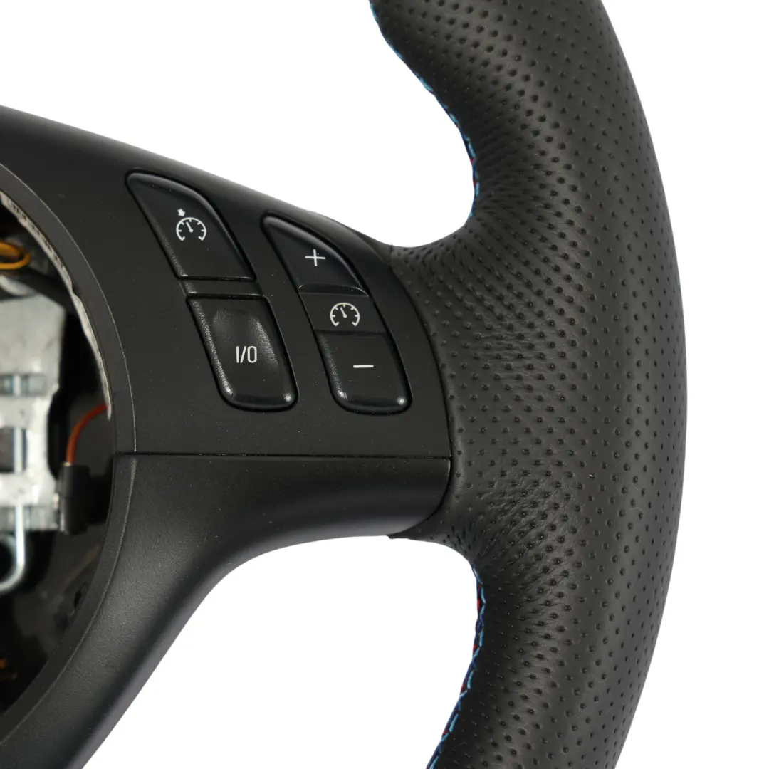 Volant NEUF En Cuir Noir M Sport Tricolore pour BMW E46 M3 E39 M5 à propos du numéro de pièce 2282020 BMW E46 M3 E39 M5 Volant NEUF En Cuir Noir M Sport Tricolore - SKU 2282020-3 - Numéro de pièce 2282020