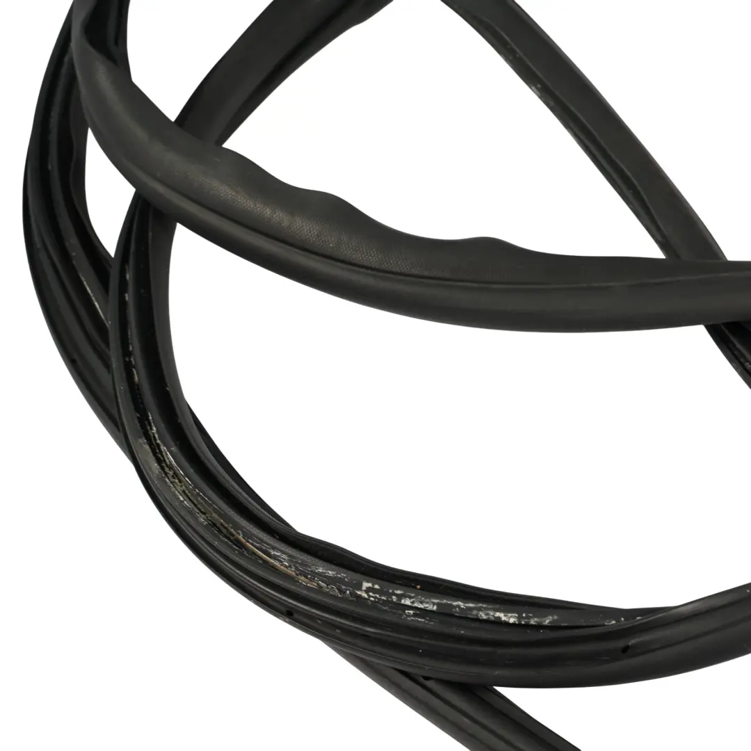 Sliding Door Seal Gasket Rubber Right O/S JK21-V253A10-AB to Ford Transit Custom with Part number 2451542 Ford Transit Custom Sliding Door Seal Gasket Rubber Right O/S JK21-V253A10-AB - SKU 2451542 - Part number 2451542