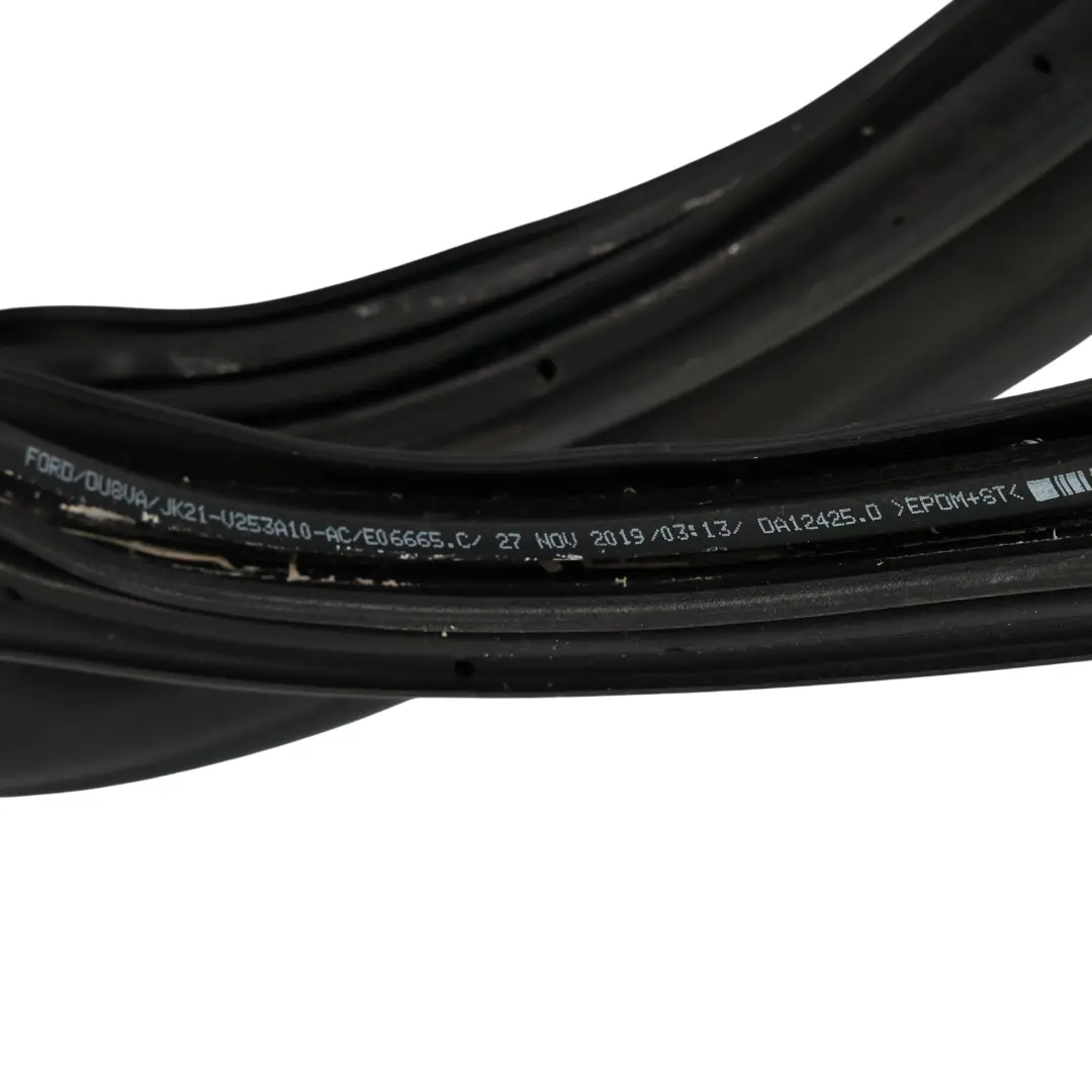 Sliding Door Seal Gasket Rubber Right O/S JK21-V253A10-AB to Ford Transit Custom with Part number 2451542 Ford Transit Custom Sliding Door Seal Gasket Rubber Right O/S JK21-V253A10-AB - SKU 2451542 - Part number 2451542
