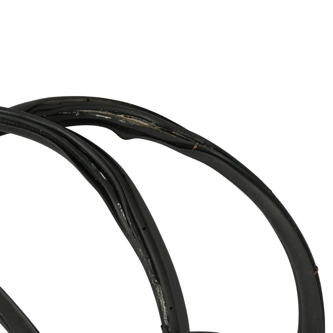 Sliding Door Seal Gasket Rubber Right O/S JK21-V253A10-AB to Ford Transit Custom with Part number 2451542 Ford Transit Custom Sliding Door Seal Gasket Rubber Right O/S JK21-V253A10-AB - SKU 2451542 - Part number 2451542