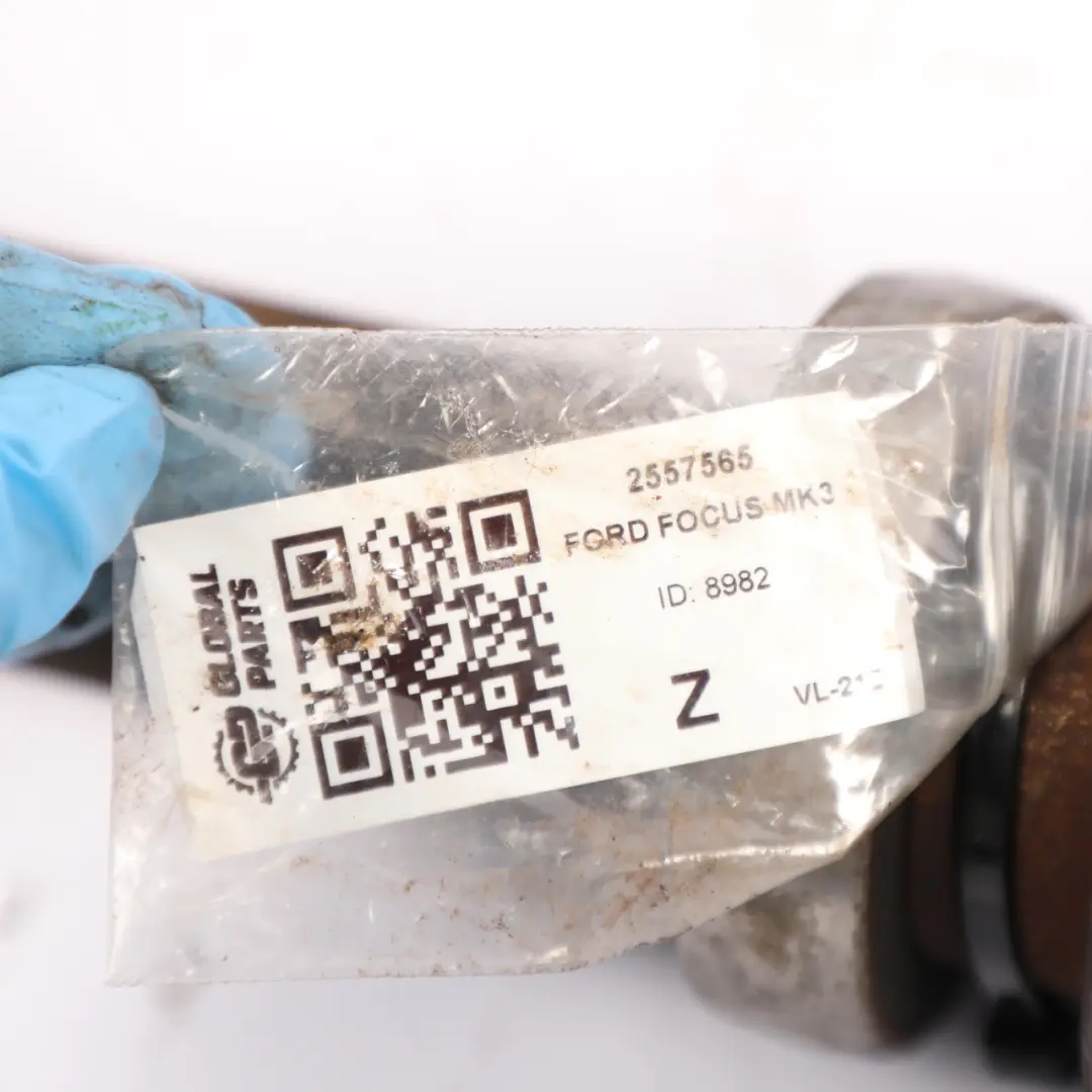 Mk3 Drivers Drive Shaft Front Right O/S to Ford Focus with Part number 2557565 Ford Focus Mk3 Drivers Drive Shaft Front Right O/S - SKU 2557565 - Part number 2557565