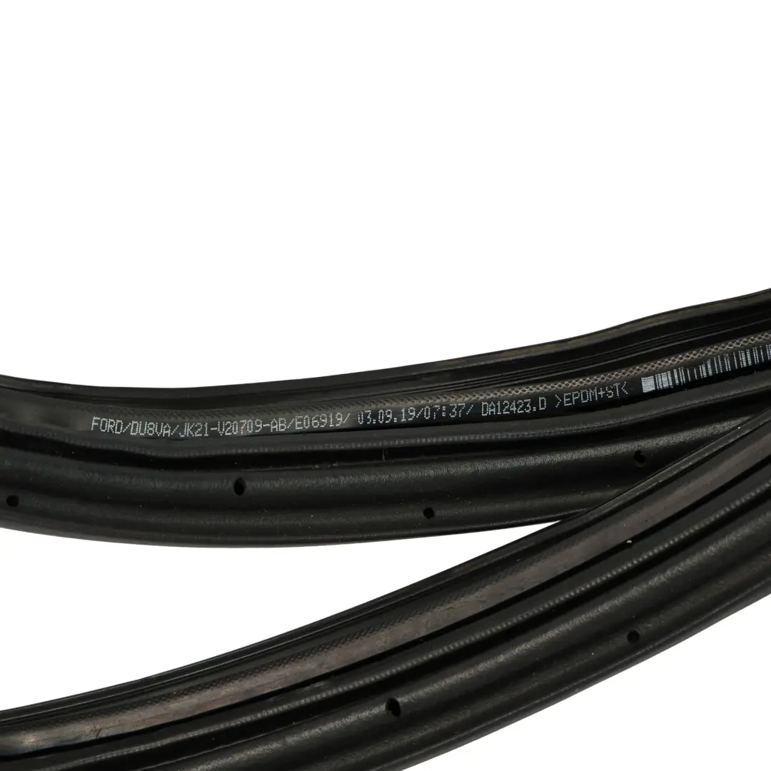 Mk8 Guarnizione Gomma Anteriore Sinistra JK21-V20709-AB per Ford Transit Custom con numero di parte 2614320 Ford Transit Custom Mk8 Guarnizione Gomma Anteriore Sinistra JK21-V20709-AB - SKU 2614320 - Numero di parte 2614320