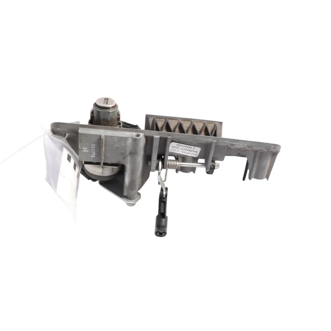 2K Heckklappe Griff Schloss Fang Links für Volkswagen Caddy mit Teilenummer 2K0827565H Volkswagen Caddy 2K Heckklappe Griff Schloss Fang Links - SKU 2K0827565H - Teilenummer 2K0827565H