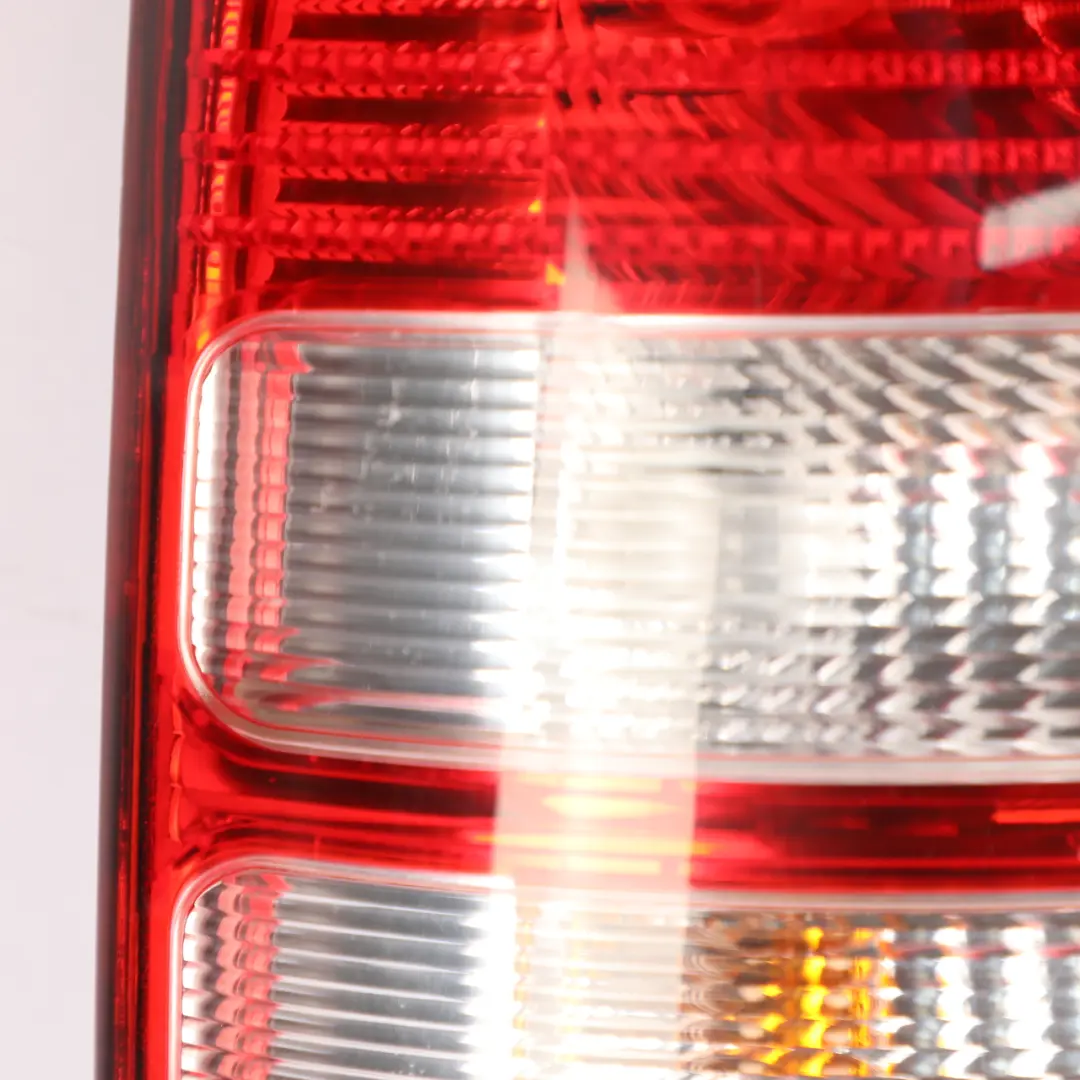 Tylna Lewa Lampa 2K5945096J do VW Volkswagen Caddy Maxi o numerze 2K5945095J VW Volkswagen Caddy Maxi Tylna Lewa Lampa 2K5945096J - SKU 2K5945095P - Numer Części 2K5945095J