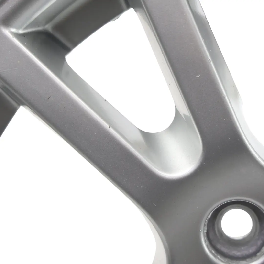 Cerchio In Lega 17" A Doppio Raggio 148 ET:46 8J per BMW X3 E83 con numero di parte 3412060 BMW X3 E83 Cerchio In Lega 17" A Doppio Raggio 148 ET:46 8J - SKU 3412060-2 - Numero di parte 3412060