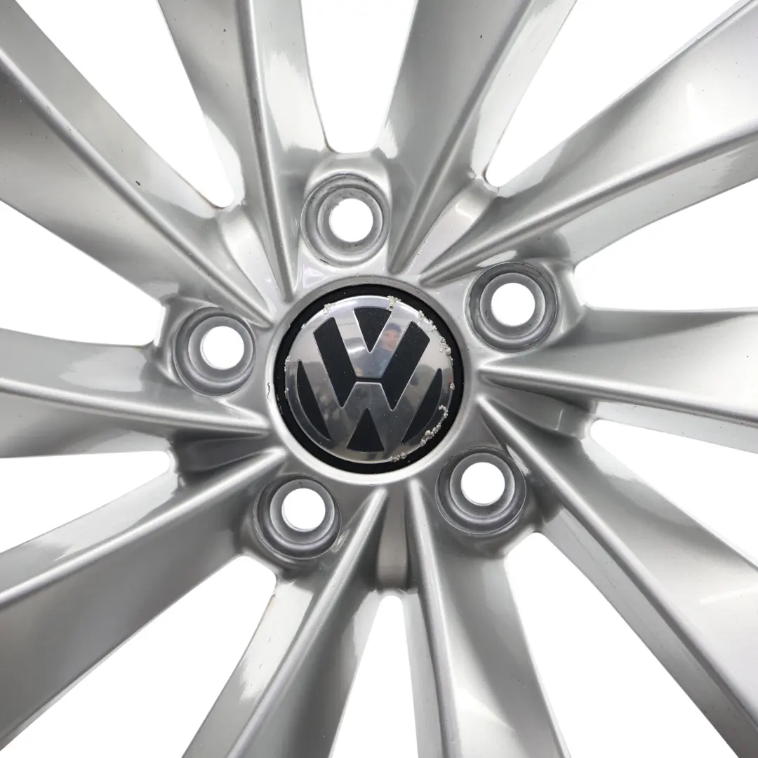 Mk3 Silberne Felge Leichtmetallfelge 18" 8J ET:41 für Volkswagen Scirocco mit Teilenummer 3C8601025D Volkswagen Scirocco Mk3 Silberne Felge Leichtmetallfelge 18" 8J ET:41 - SKU 3C8601025D-5 - Teilenummer 3C8601025D