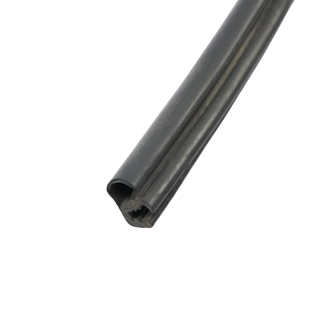 Joint D'Étanchéité Du Capot Avant pour Audi A8 S8 D3 à propos du numéro de pièce 4E0823731A Audi A8 S8 D3 Joint D'Étanchéité Du Capot Avant - SKU 4E0823731A - Numéro de pièce 4E0823731A