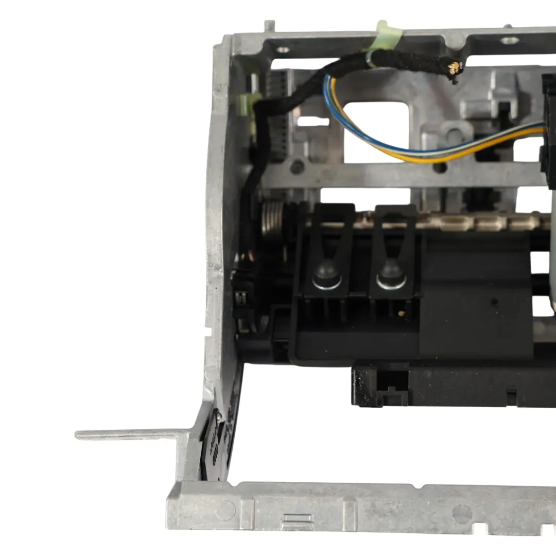 Mécanisme De Montage Motorisé Écran MMI Multimédia pour Audi A8 S8 D3 à propos du numéro de pièce 4E0857273F Audi A8 S8 D3 Mécanisme De Montage Motorisé Écran MMI Multimédia - SKU 4E0857273F - Numéro de pièce 4E0857273F