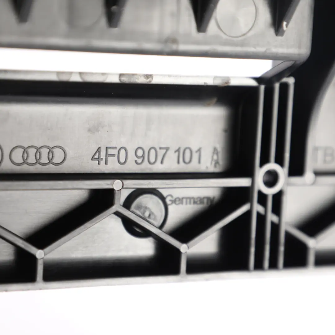 Stereo Verstärker Halterung Halterung für Audi A4 B8 A5 8T mit Teilenummer 4F0907101A Audi A4 B8 A5 8T Stereo Verstärker Halterung Halterung - SKU 4F0907101A - Teilenummer 4F0907101A