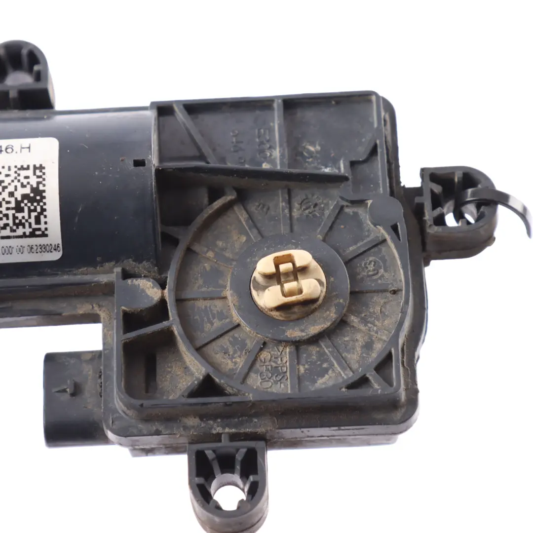 Flap Actuator Exhaust Flap Motor to Audi RS6 C7 S8 D4 VW Golf R Mk7 with Part number 4H0133246H Audi RS6 C7 S8 D4 VW Golf R Mk7 Flap Actuator Exhaust Flap Motor - SKU 4H0133246H - Part number 4H0133246H