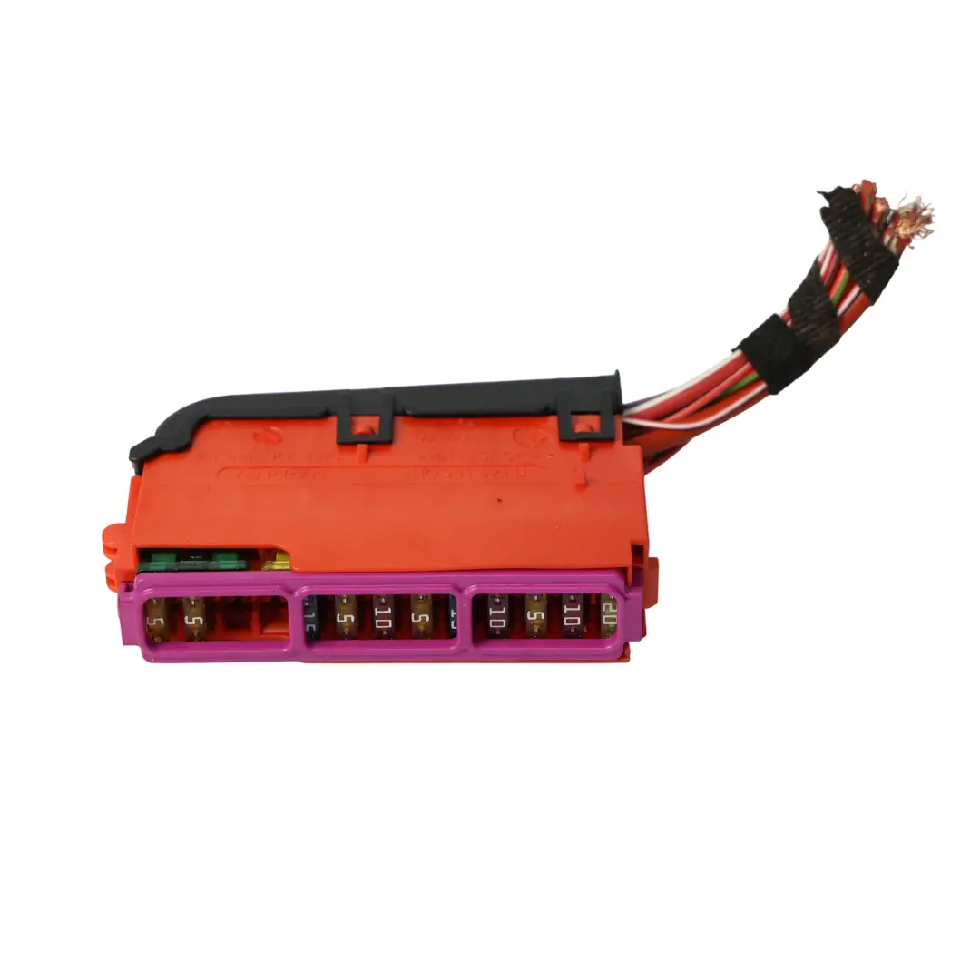 Fuse Box Relay Plug Socket Fuse Unit Holder Bracket to Audi A6 C8 with Part number 4H0941824B Audi A6 C8 Fuse Box Relay Plug Socket Fuse Unit Holder Bracket - SKU 4H0941824B - Part number 4H0941824B