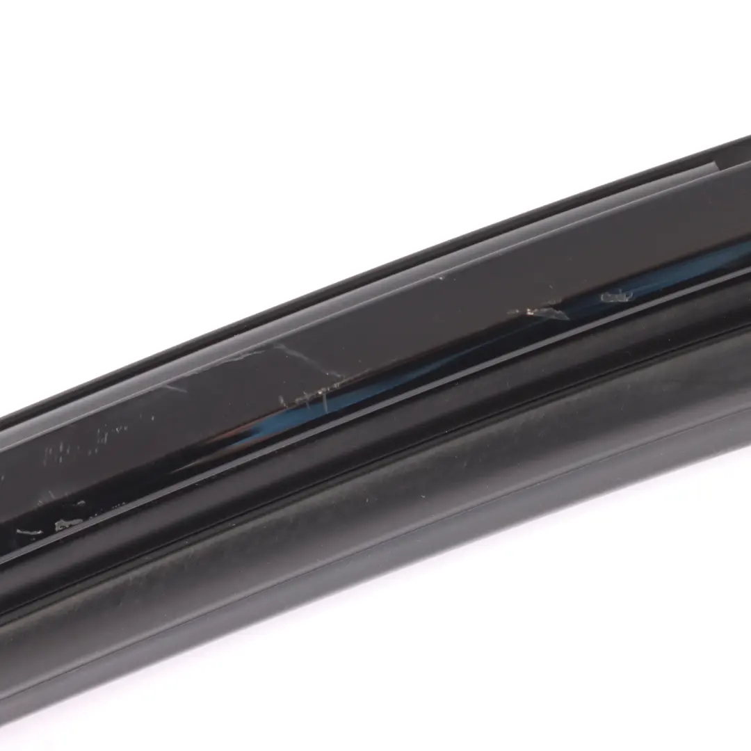 Junta Goma Marco Ventana Puerta Delantero Izquierdo para Audi A6 C8 con número de pieza 4K0837431B Audi A6 C8 Junta Goma Marco Ventana Puerta Delantero Izquierdo - SKU 4K0837431B - Número de pieza 4K0837431B