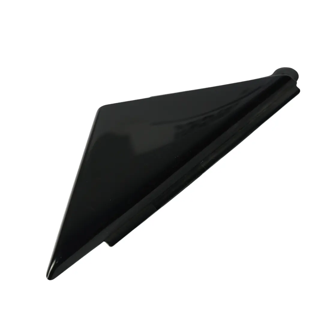 Rivestimento Triangolo Porta Anteriore Sinistra Esterno per Audi A6 C8 con numero di parte 4K0837637 Audi A6 C8 Rivestimento Triangolo Porta Anteriore Sinistra Esterno - SKU 4K0837637 - Numero di parte 4K0837637