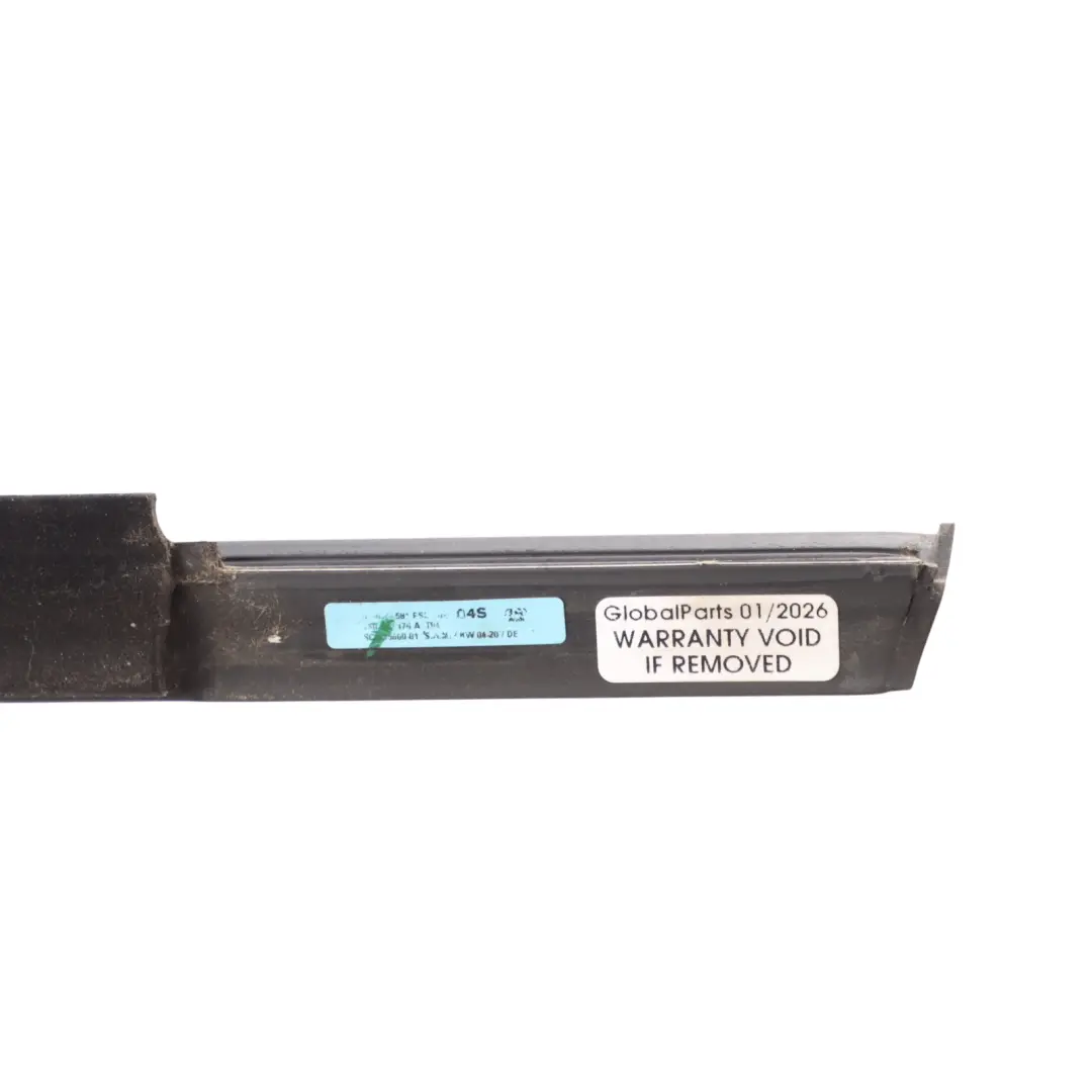 Baguette Vitre Arrière Droite Côté Conducteur Noire Réf pour Audi A6 C8 à propos du numéro de pièce 4K0839476A Audi A6 C8 Baguette Vitre Arrière Droite Côté Conducteur Noire Réf - SKU 4K0839476A - Numéro de pièce 4K0839476A