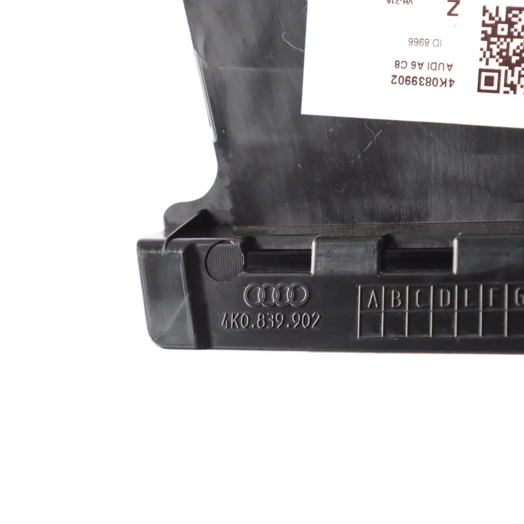 Hintere Tür B Säule Trim Strip Abdeckung Panel Rechts für Audi A6 C8 mit Teilenummer 4K0839902 Audi A6 C8 Hintere Tür B Säule Trim Strip Abdeckung Panel Rechts - SKU 4K0839902 - Teilenummer 4K0839902