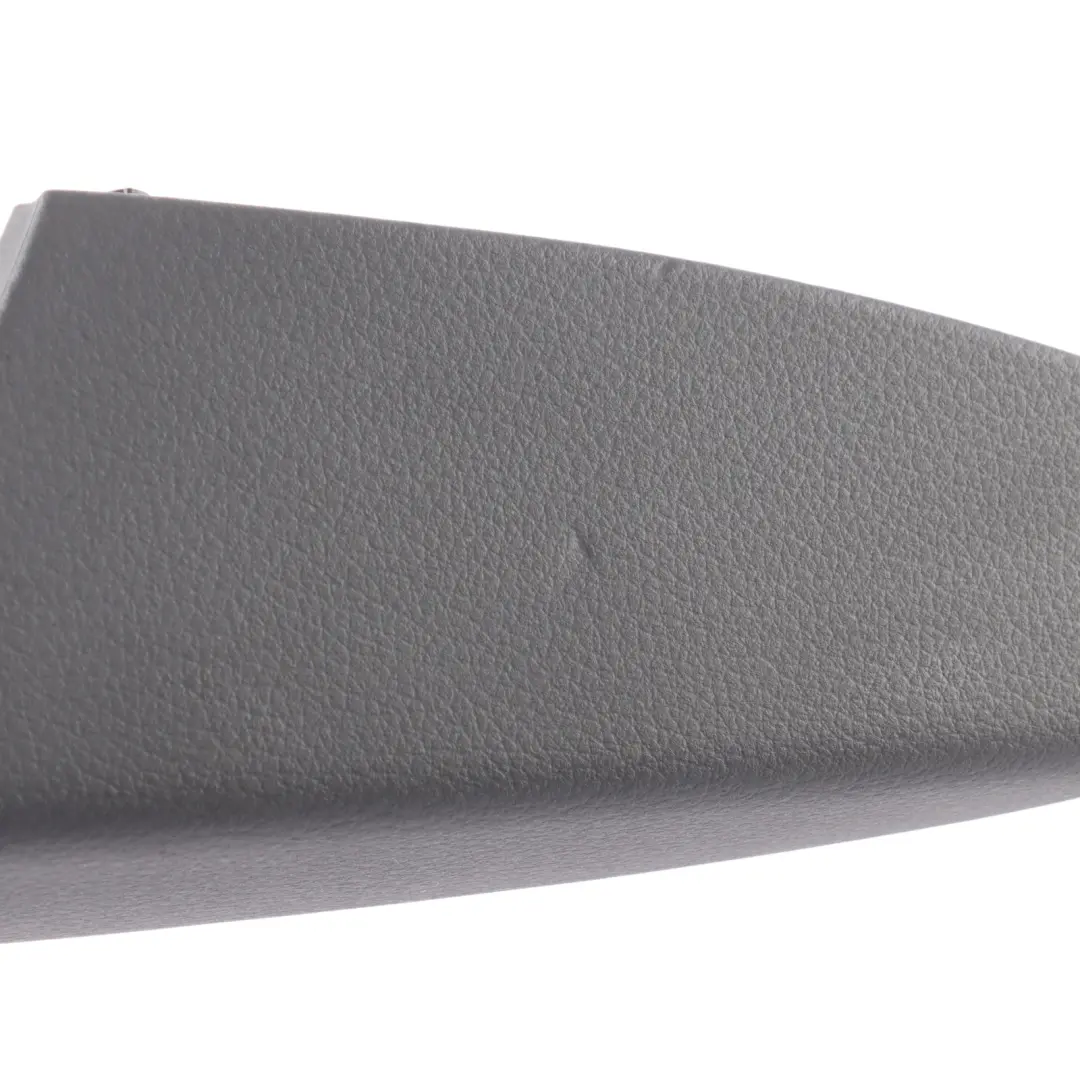 Türkarte Armlehne Abdeckung Schwarz Hinten Rechts für Audi A6 C8 mit Teilenummer 4K0867374 Audi A6 C8 Türkarte Armlehne Abdeckung Schwarz Hinten Rechts - SKU 4K0867374 - Teilenummer 4K0867374