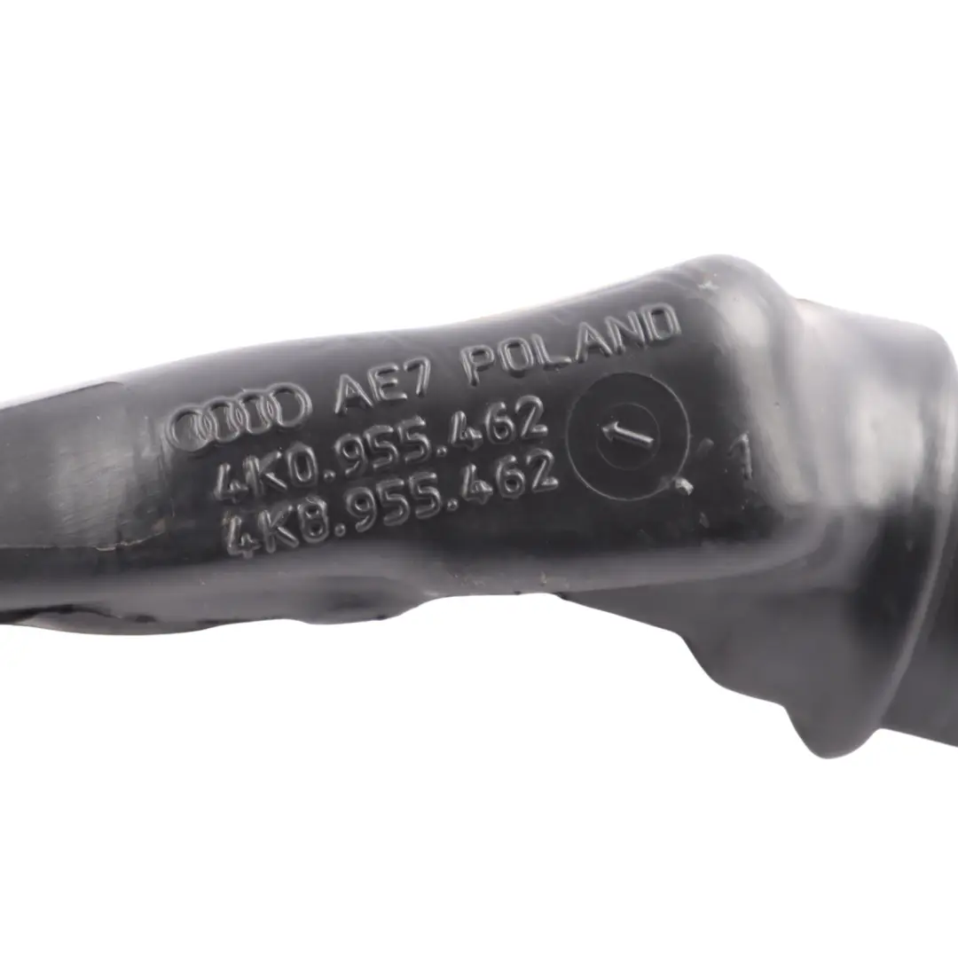 Wlew Zbiorniczka Spryskiwaczy do Audi A6 C8 o numerze 4K0955462 Audi A6 C8 Wlew Zbiorniczka Spryskiwaczy - SKU 4K0955462 - Numer Części 4K0955462