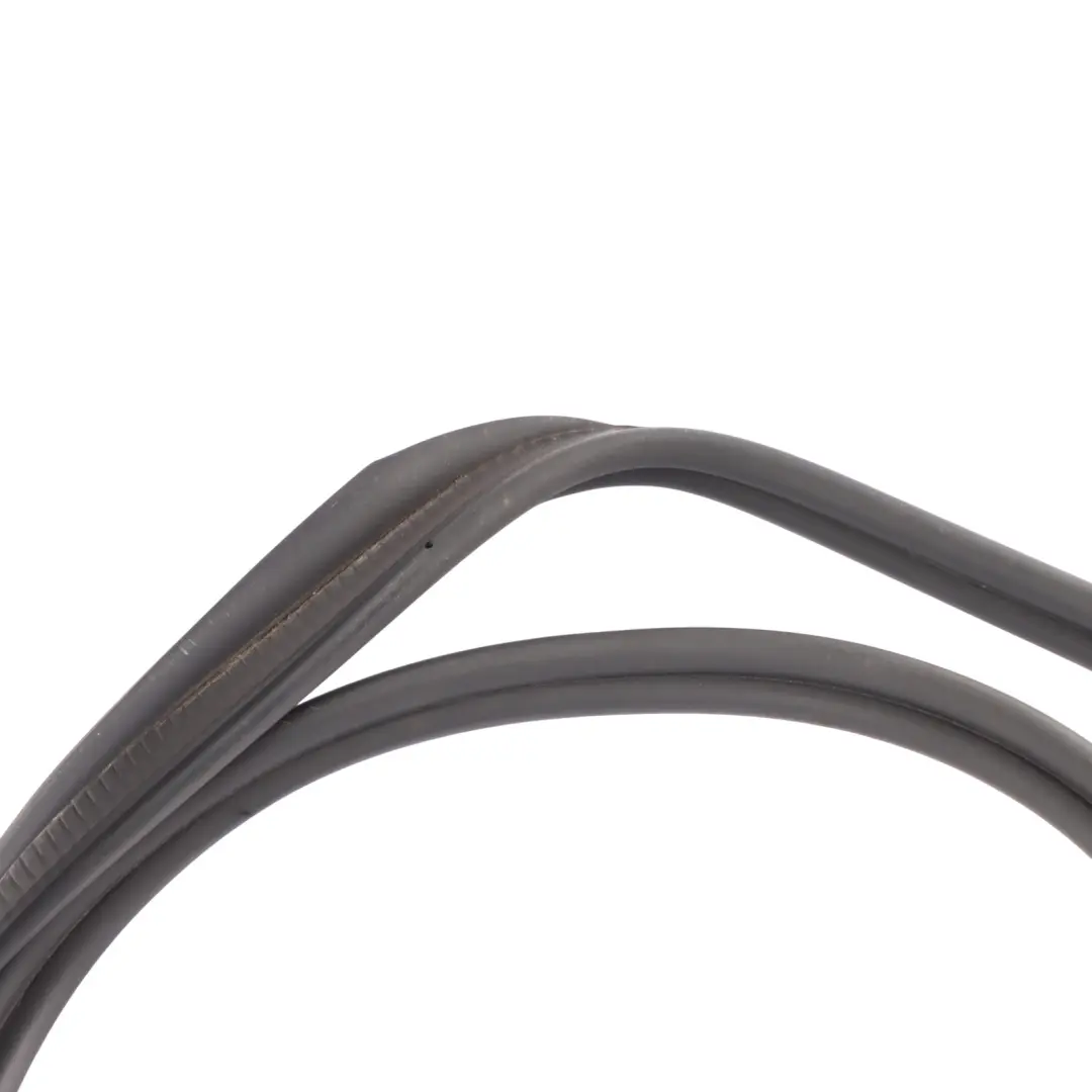 Audi A6 C8 Rear Tailgate Hatch Boot Lid Trunk Seal Gasket Rubber - SKU 4K5827705B - Part number 4K5827705B