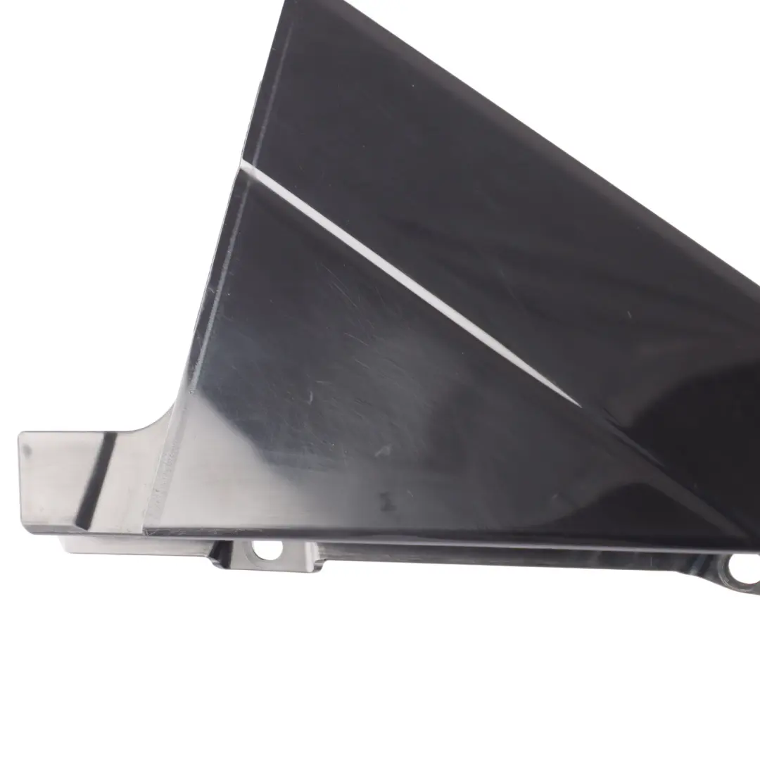 Listwa Ozdobna Na Słupek Drzwi Tylnych Prawa do Audi A6 C8 o numerze 4K5839904 Audi A6 C8 Listwa Ozdobna Na Słupek Drzwi Tylnych Prawa - SKU 4K5839904 - Numer Części 4K5839904