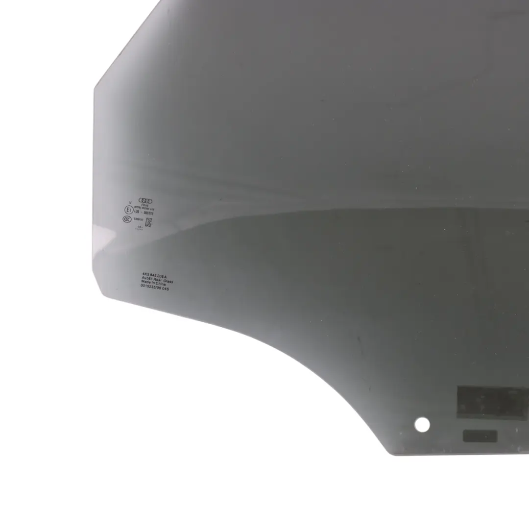 Vetro Della Porta Laterale Posteriore Destra AS3 Colorato per Audi A6 C8 con numero di parte 4K5845206A Audi A6 C8 Vetro Della Porta Laterale Posteriore Destra AS3 Colorato - SKU 4K5845206A - Numero di parte 4K5845206A