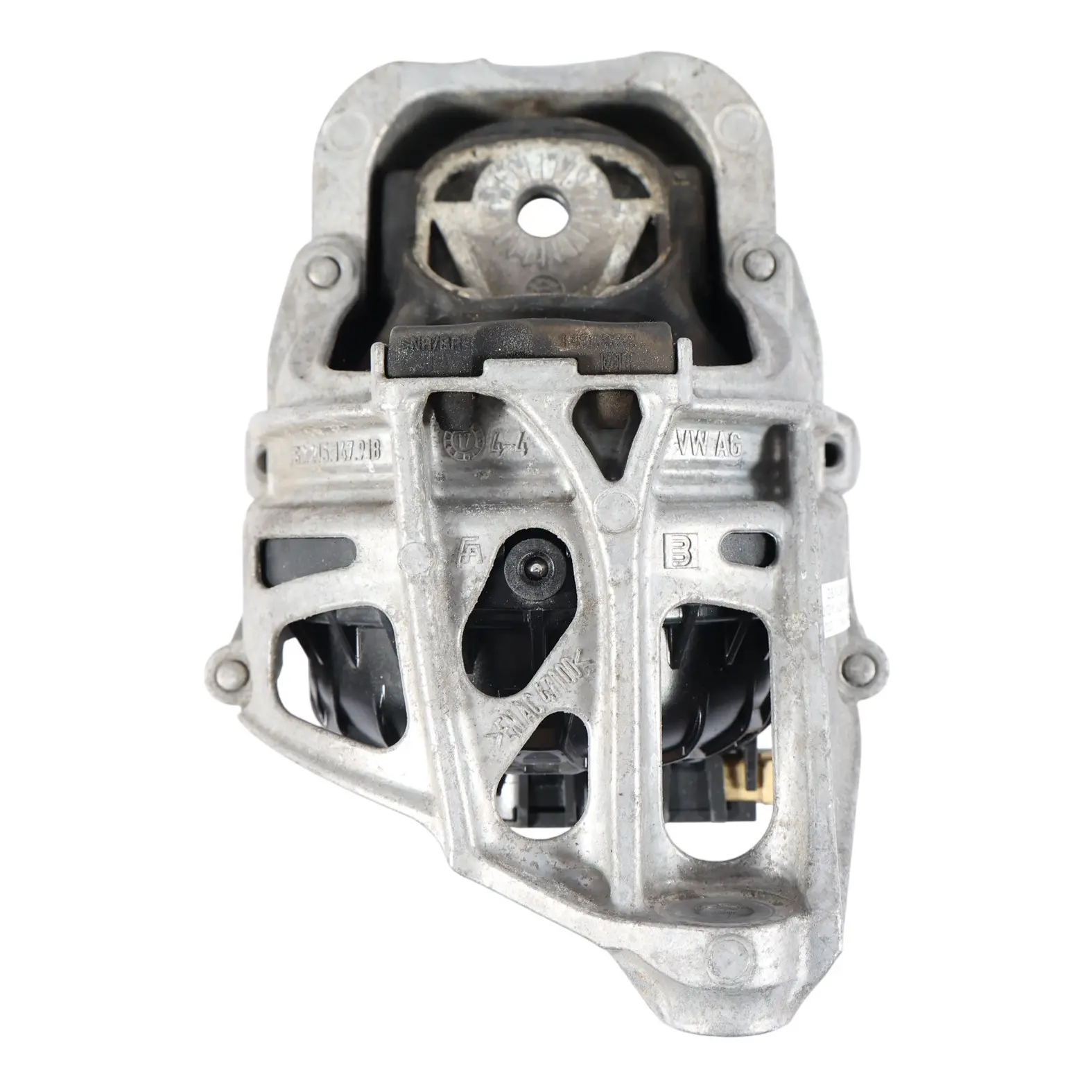 Audi A4 B9 A5 F5 Engine Mount Bracket Left N/S 2.0 Petrol 4M0199371FC