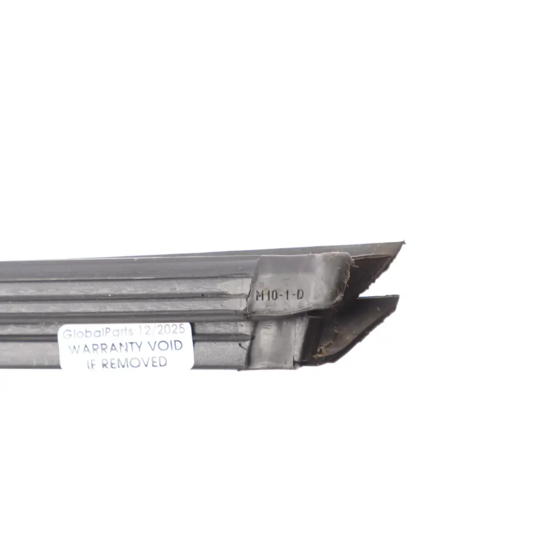 Mk3 Uszczelka Szyby Drzwi Przednie Prawe 5-Drzwiowy do Seat Leon o numerze 5F4837472 Seat Leon Mk3 Uszczelka Szyby Drzwi Przednie Prawe 5-Drzwiowy - SKU 5F4837472 - Numer Części 5F4837472