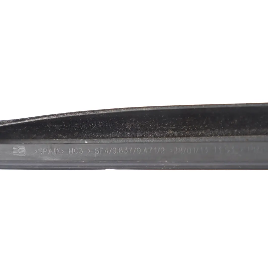 Seat Leon Mk3 Window Moulding Door Front Right O/S Seal Gasket 5-Door - SKU 5F4837472 - Part number 5F4837472