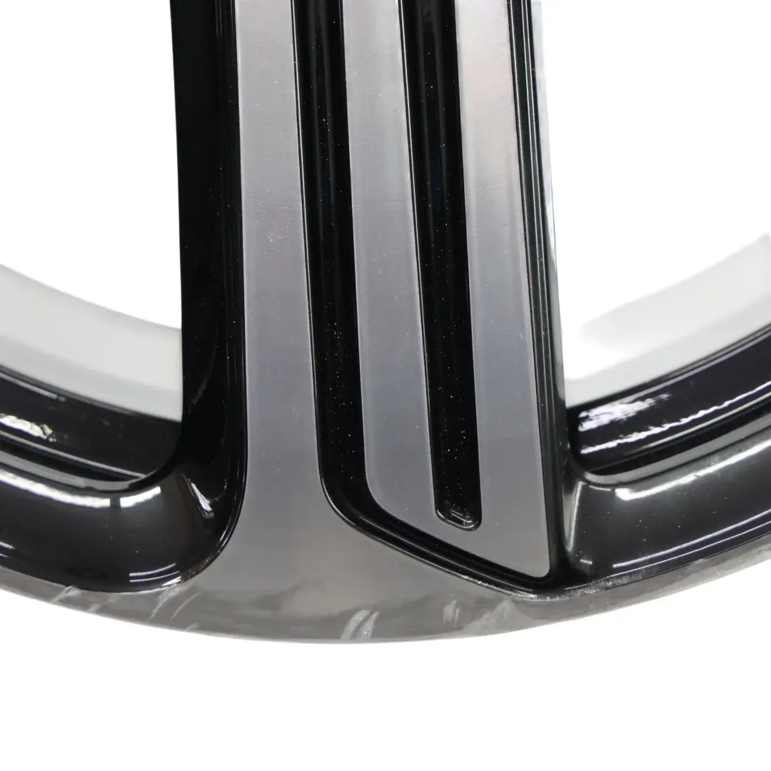 Bicolor Leichtmetallfelge 18" 7.5J ET:49 für Volkswagen Golf Mk7 mit Teilenummer 5G0601025DQ Volkswagen Golf Mk7 Bicolor Leichtmetallfelge 18" 7.5J ET:49 - SKU 5G0601025DQ-1 - Teilenummer 5G0601025DQ