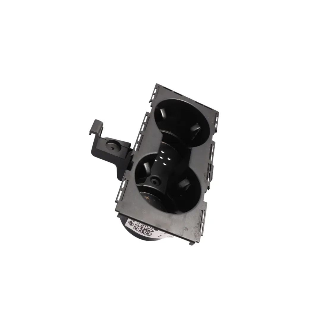 Uchwyt Na Kubki Konsola Środkowa Czarny do Volkswagen Golf VII o numerze 5G0862531 Volkswagen Golf VII Uchwyt Na Kubki Konsola Środkowa Czarny - SKU 5G0862531 - Numer Części 5G0862531