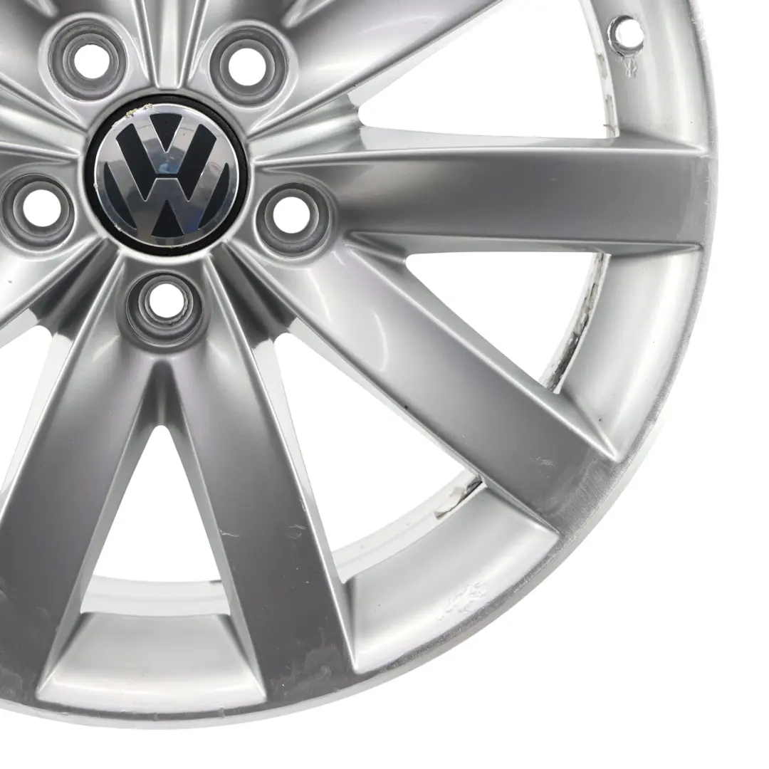 Mk6 Srebrna Felga Aluminiowa 17" 7J ET:54 do Volkswagen Golf o numerze 5K0601025F Volkswagen Golf Mk6 Srebrna Felga Aluminiowa 17" 7J ET:54 - SKU 5K0601025F-1 - Numer Części 5K0601025F