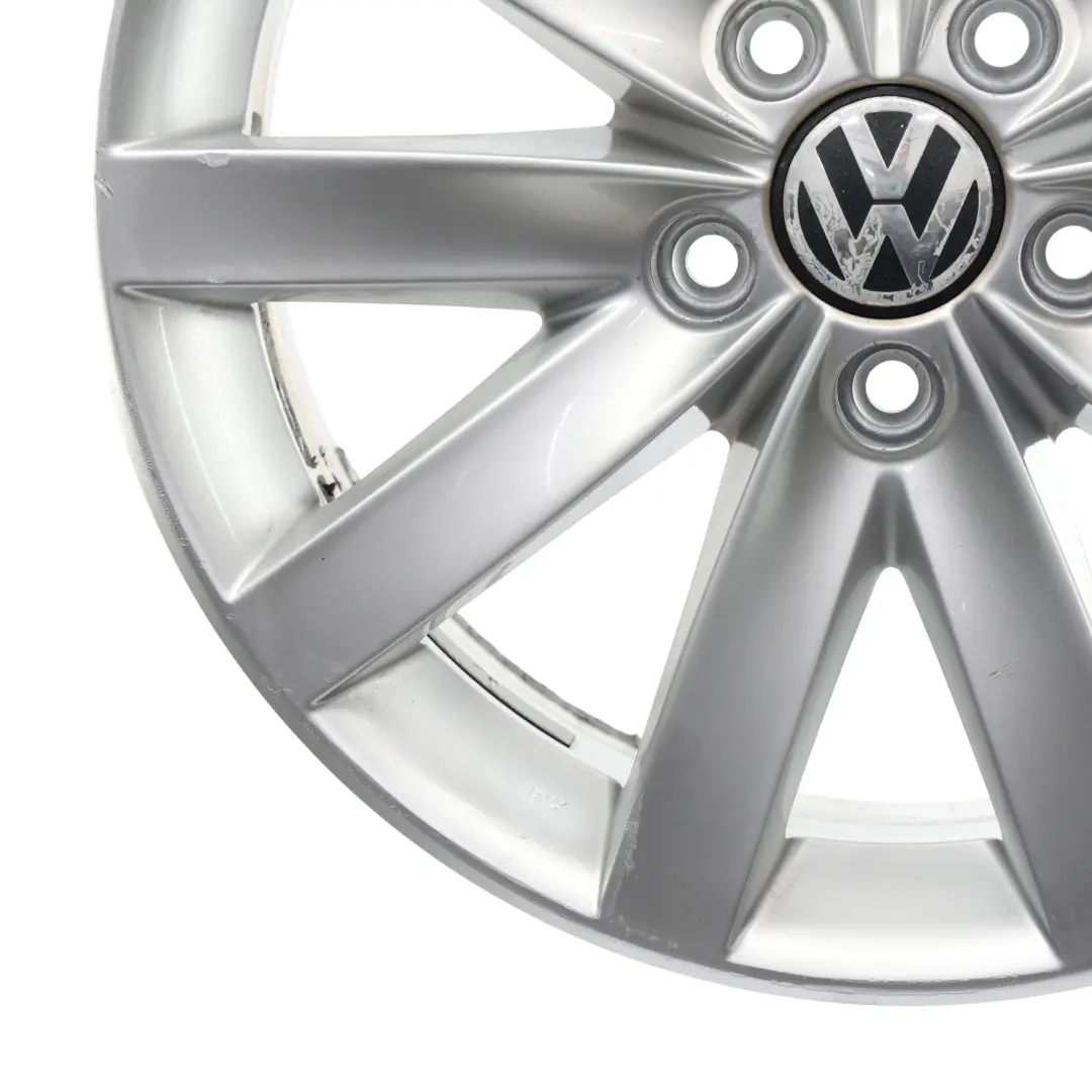 Mk6 Srebrna Felga Aluminiowa 17" 7J ET:54 do Volkswagen Golf o numerze 5K0601025F Volkswagen Golf Mk6 Srebrna Felga Aluminiowa 17" 7J ET:54 - SKU 5K0601025F - Numer Części 5K0601025F