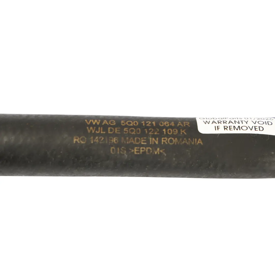 Tubo Refrigerante Motore per VW Golf VII Audi A3 8V Linea con numero di parte 5Q0121064AR VW Golf VII Audi A3 8V Linea Tubo Refrigerante Motore - SKU 5Q0121064AR - Numero di parte 5Q0121064AR