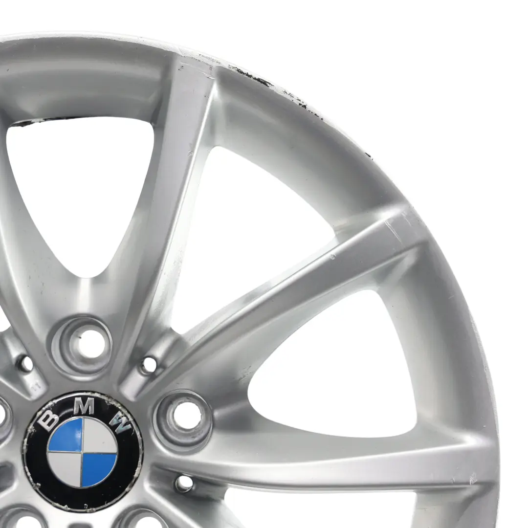 Felga Aluminiowa Srebrna 17" 8J ET:20 V-Spoke 245 do BMW E60 E61 o numerze 6777348 BMW E60 E61 Felga Aluminiowa Srebrna 17" 8J ET:20 V-Spoke 245 - SKU 6777348-1 - Numer Części 6777348