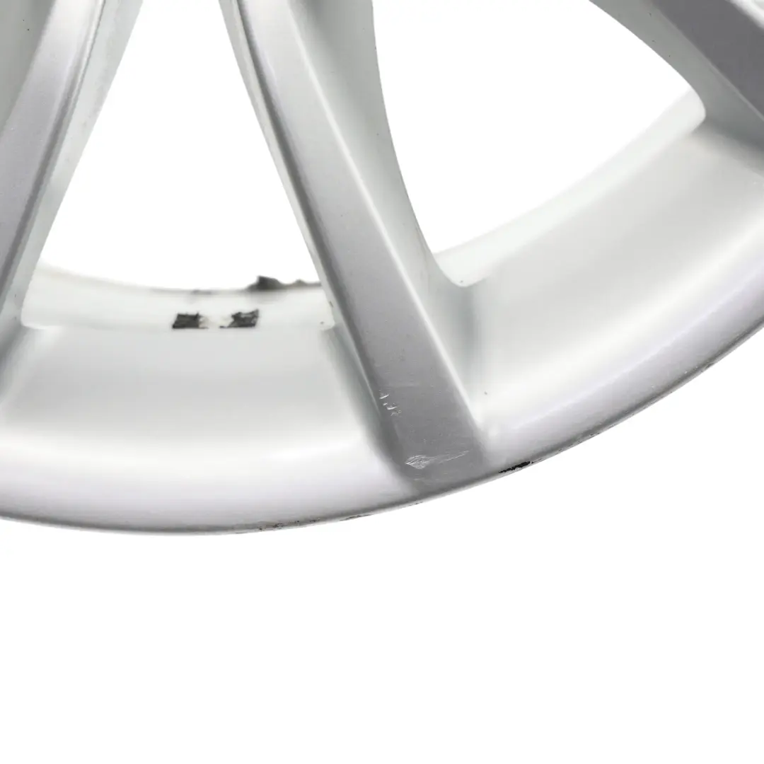 Leicht Metall Felge Silberne 17" 8J ET:20 V-Speiche 245 für BMW E60 E61 mit Teilenummer 6777348 BMW E60 E61 Leicht Metall Felge Silberne 17" 8J ET:20 V-Speiche 245 - SKU 6777348-1 - Teilenummer 6777348