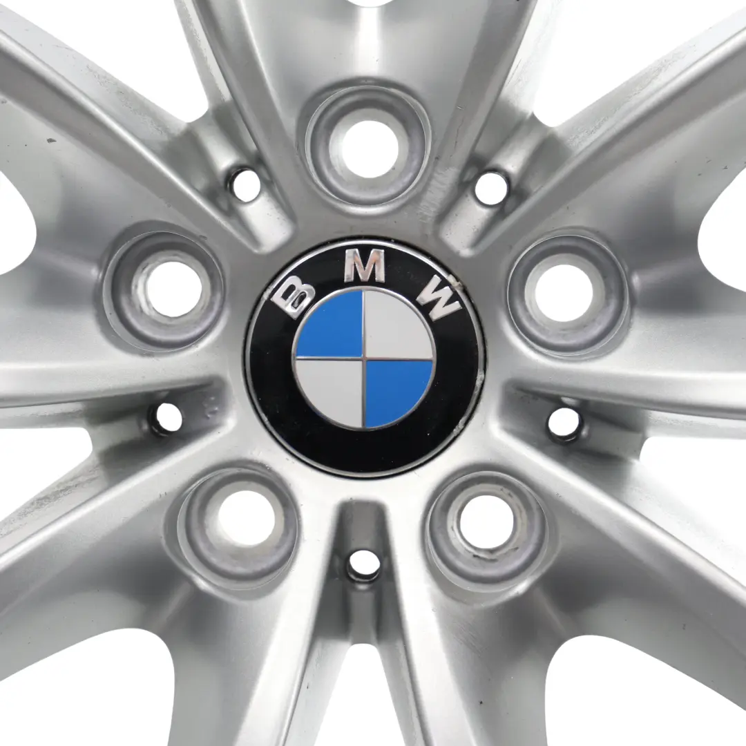 Llanta De Aleación De Plata 17 "8J ET:20 V-Spoke 245 para BMW E60 E61 con número de pieza 6777348 BMW E60 E61 Llanta De Aleación De Plata 17 "8J ET:20 V-Spoke 245 - SKU 6777348-2 - Número de pieza 6777348