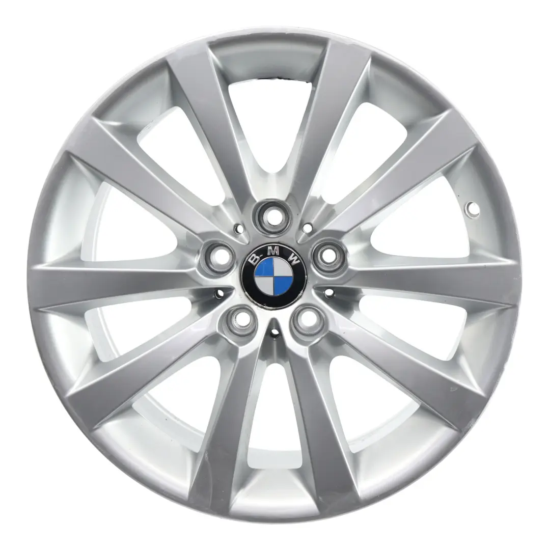 Argento cerchio in lega leggera 18" razze a V 328 8J ET:30 per BMW F06 F10 F11 con numero di parte 6790173 BMW F06 F10 F11 Argento cerchio in lega leggera 18" razze a V 328 8J ET:30 - SKU 6790173-3 - Numero di parte 6790173