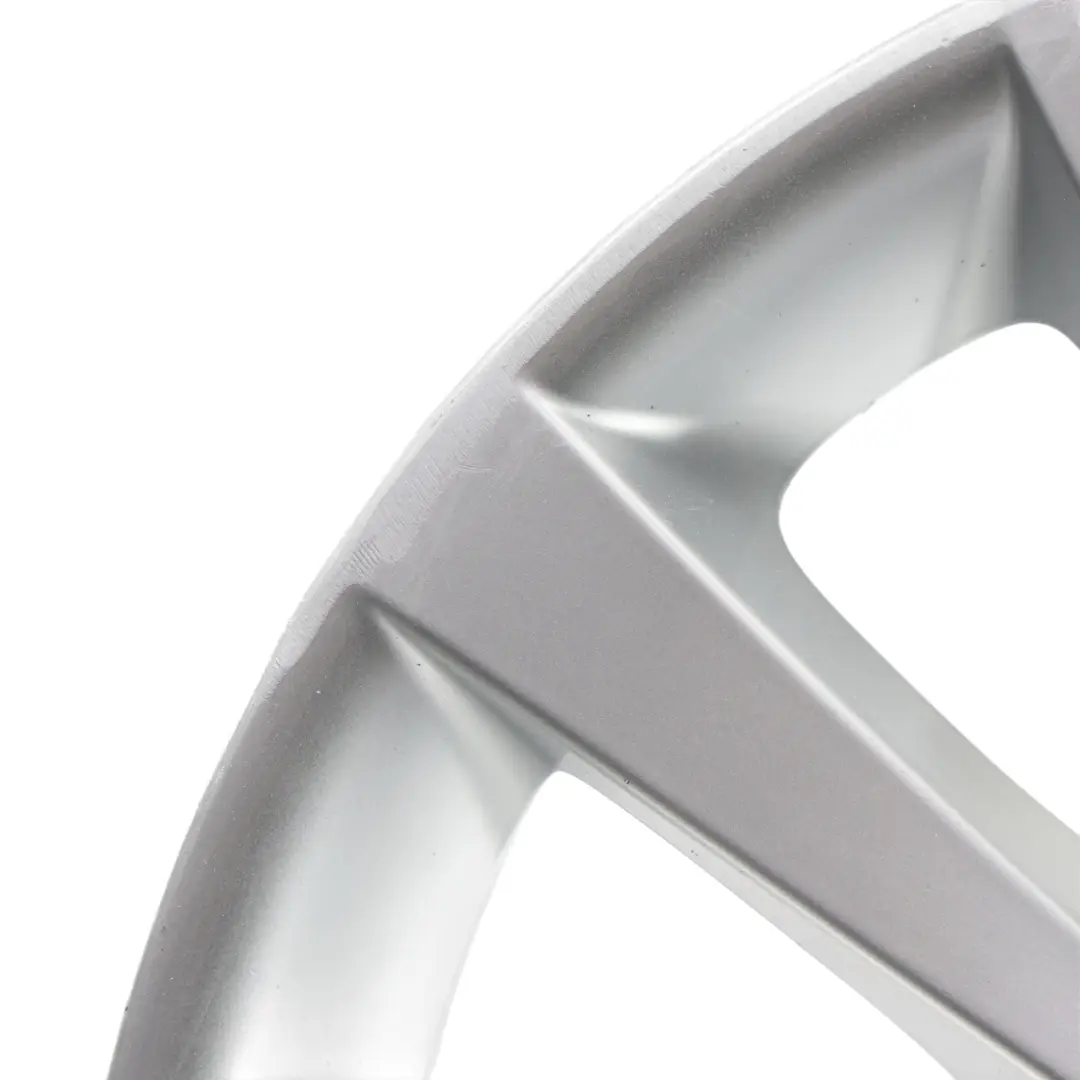 Argento cerchio in lega leggera 18" razze a V 328 8J ET:30 per BMW F06 F10 F11 con numero di parte 6790173 BMW F06 F10 F11 Argento cerchio in lega leggera 18" razze a V 328 8J ET:30 - SKU 6790173-3 - Numero di parte 6790173