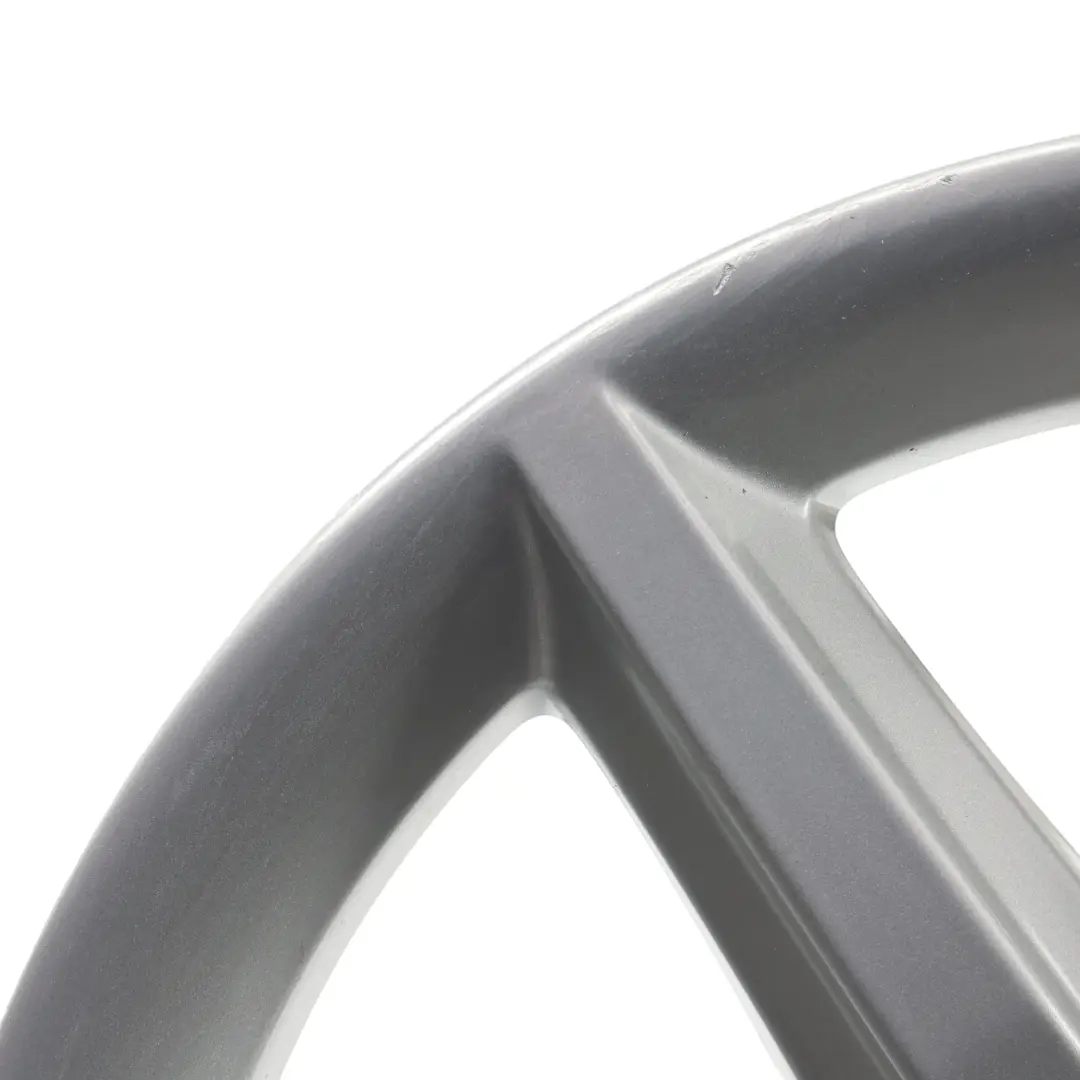 Llanta Aleacion Plateada 16" 7J ET:40 Star Spoke 654 para BMW F20 F21 F22 F23 con número de pieza 6866302 BMW F20 F21 F22 F23 Llanta Aleacion Plateada 16" 7J ET:40 Star Spoke 654 - SKU 6866302-2 - Número de pieza 6866302