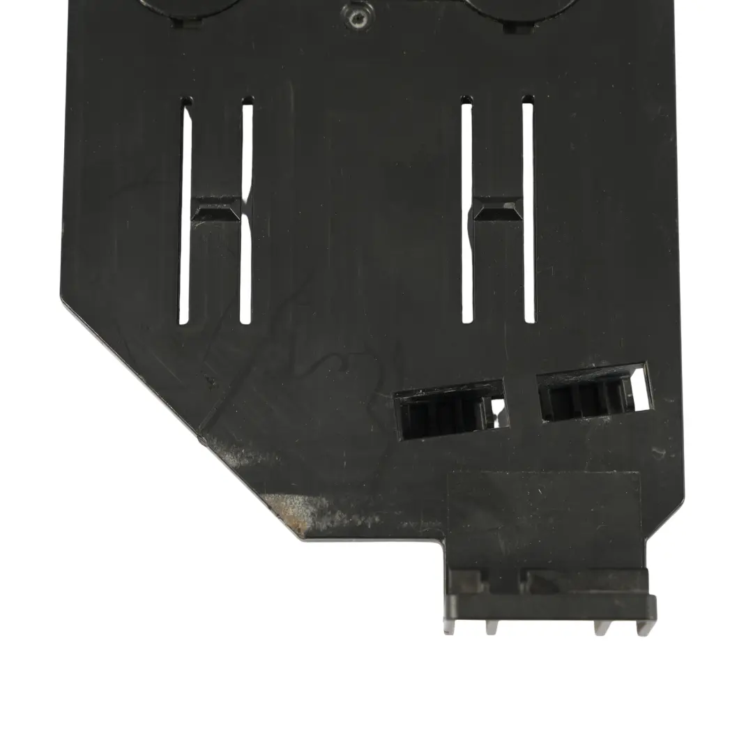 Audi A1 8X Mocowanie Uchwyt Modułu Sterownika ECU Silnika - SKU 6C0906507 - Numer Części 6C0906507