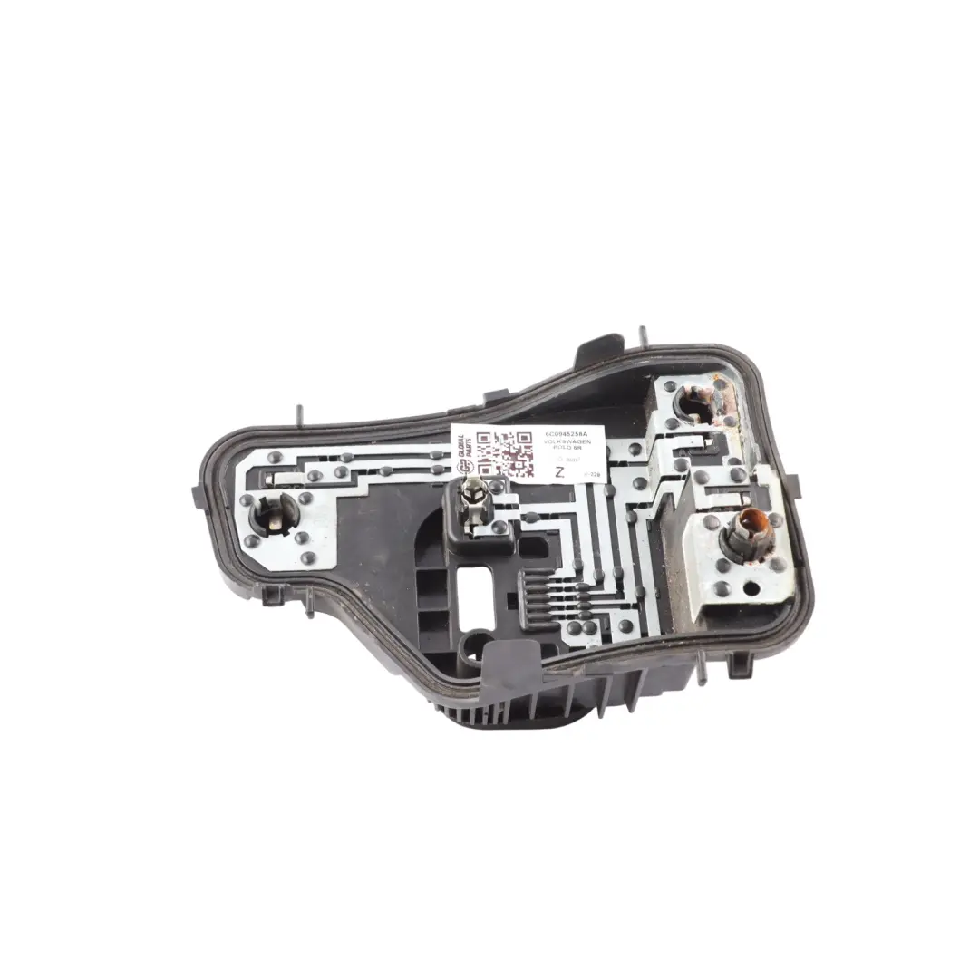 Portalámparas Luz Trasera Derecho para Volkswagen Polo 6C con número de pieza 6C0945258A Volkswagen Polo 6C Portalámparas Luz Trasera Derecho - SKU 6C0945258A - Número de pieza 6C0945258A