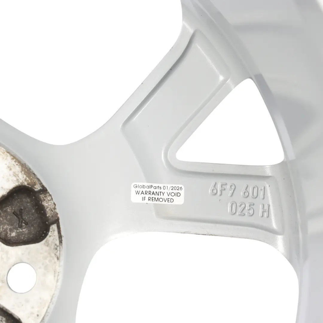 Silberne Leichtmetallfelge Alufelge 17" 6.5J ET:48 für Seat Arona FR KJ7 mit Teilenummer 6F9601025H Seat Arona FR KJ7 Silberne Leichtmetallfelge Alufelge 17" 6.5J ET:48 - SKU 6F9601025H-1 - Teilenummer 6F9601025H