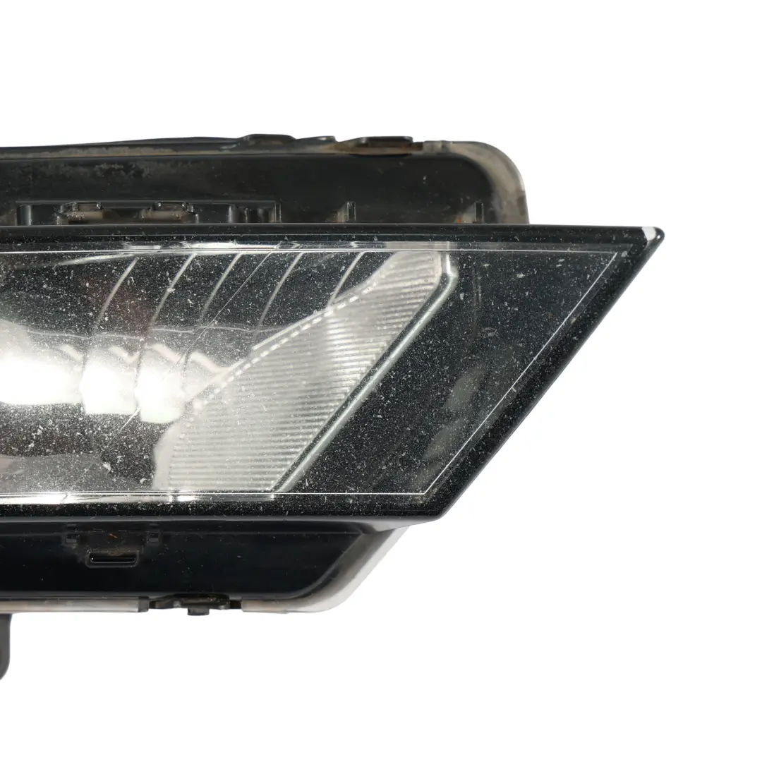 Seat Ibiza 6J Feu Antibrouillard Avant Droit - SKU 6J9941702A - Numéro de pièce 6J9941702A